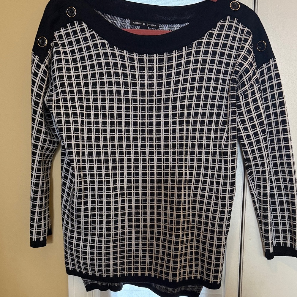 Cable & gauge black and white sweater